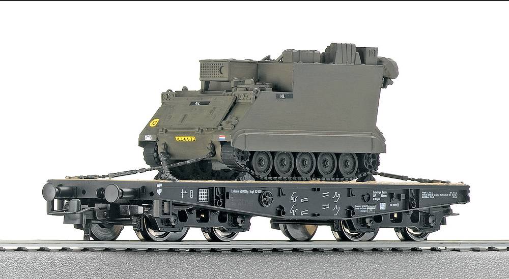 Schwerlastwagen + M577 auf Schwerlastflacrr2gen  [UVP 39,00]