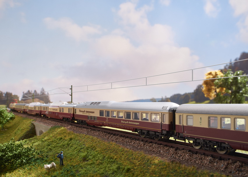 Spur N Personenwagen-Set Sonder-TEE  NH2022    [UVP 199    ]