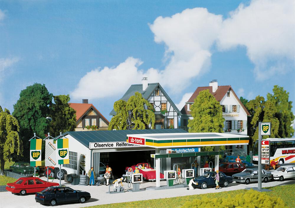 Faller 130345 Spur H0 Tankstelle mit Servicegebäude