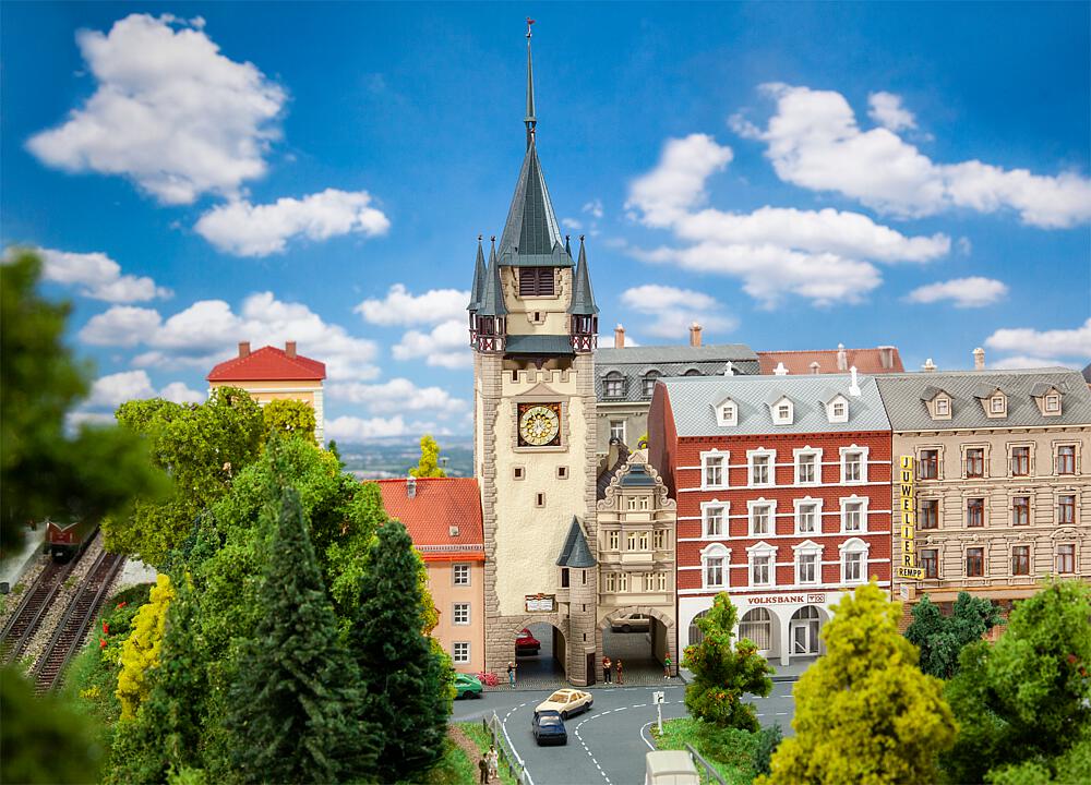 Faller 232382 Spur N Historisches Stadttor          37,99