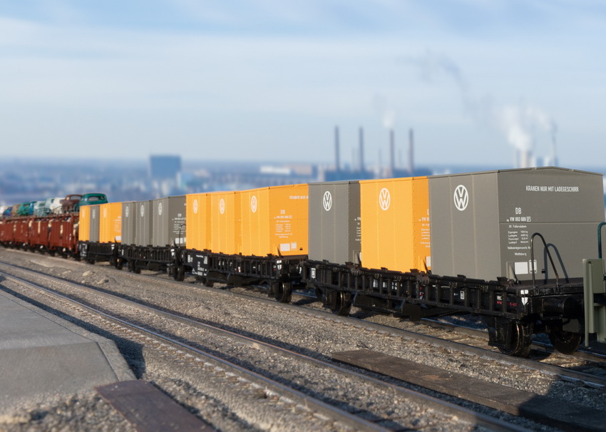 Trix 24161 Spur H0 Behälter-Transportwagen Laabs      94,99