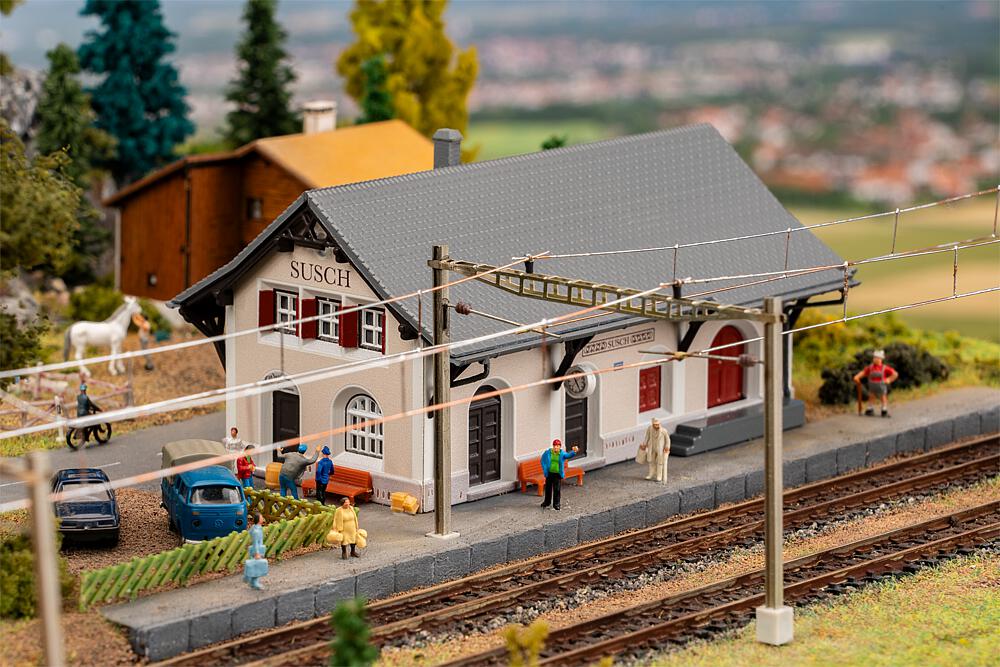 Faller 212125 Spur N Bahnhof Susch          57,99