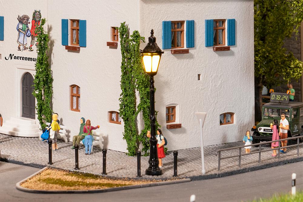 Faller 180112 Spur H0 LED-Parklaterne, Sechskantlaterne mit