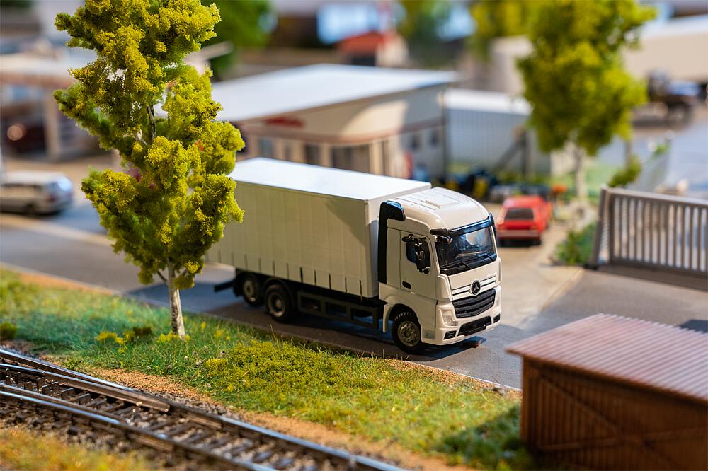 Faller 161486 Spur H0 LKW MB Actros StreamSpace (HERPA)