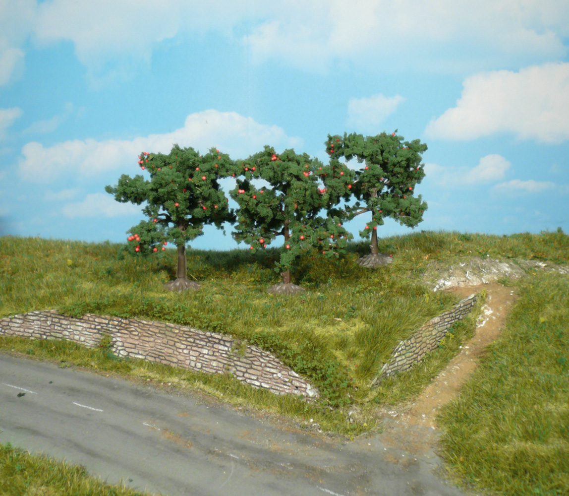 Heki 1160  3 Apfelbäume 8 cm                        10,7
