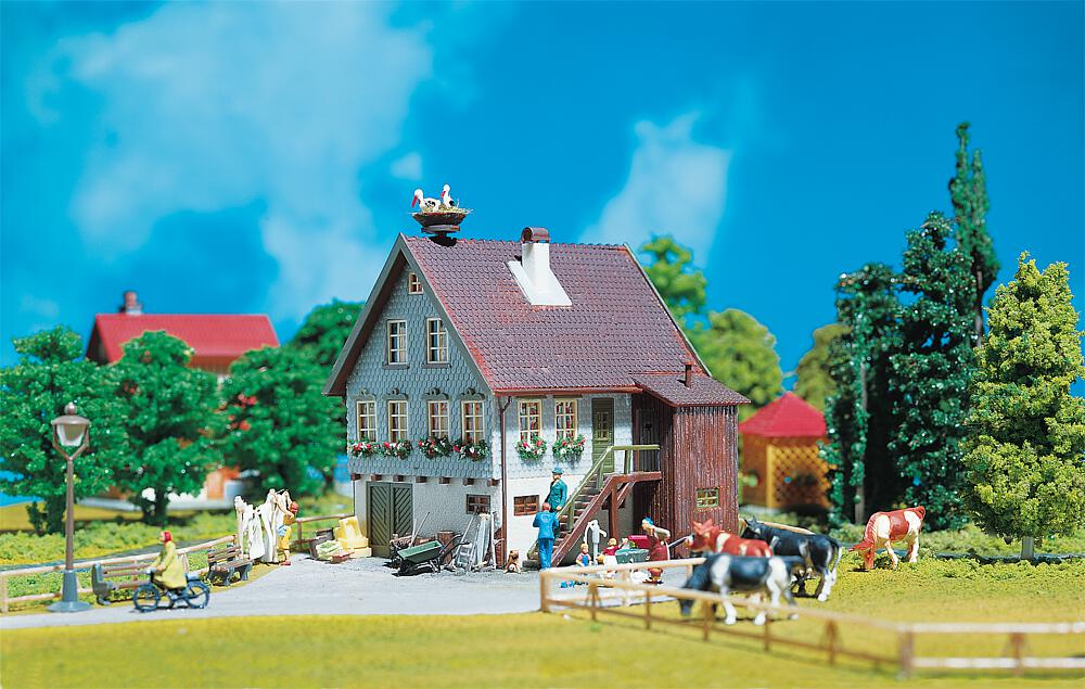 Faller 130280 Spur H0 Haus mit Storchennest          37,99