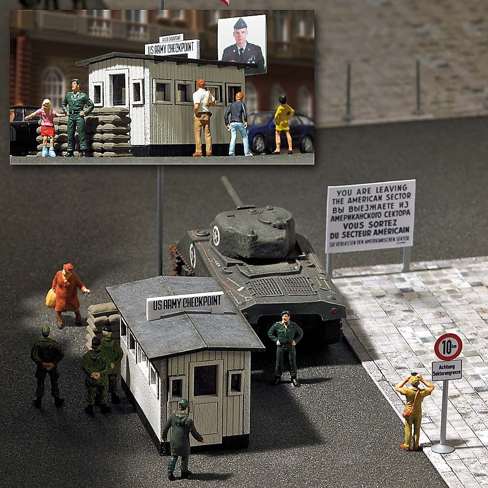Busch 1490 Spur H0 Checkpoint Charlie H0              18,99