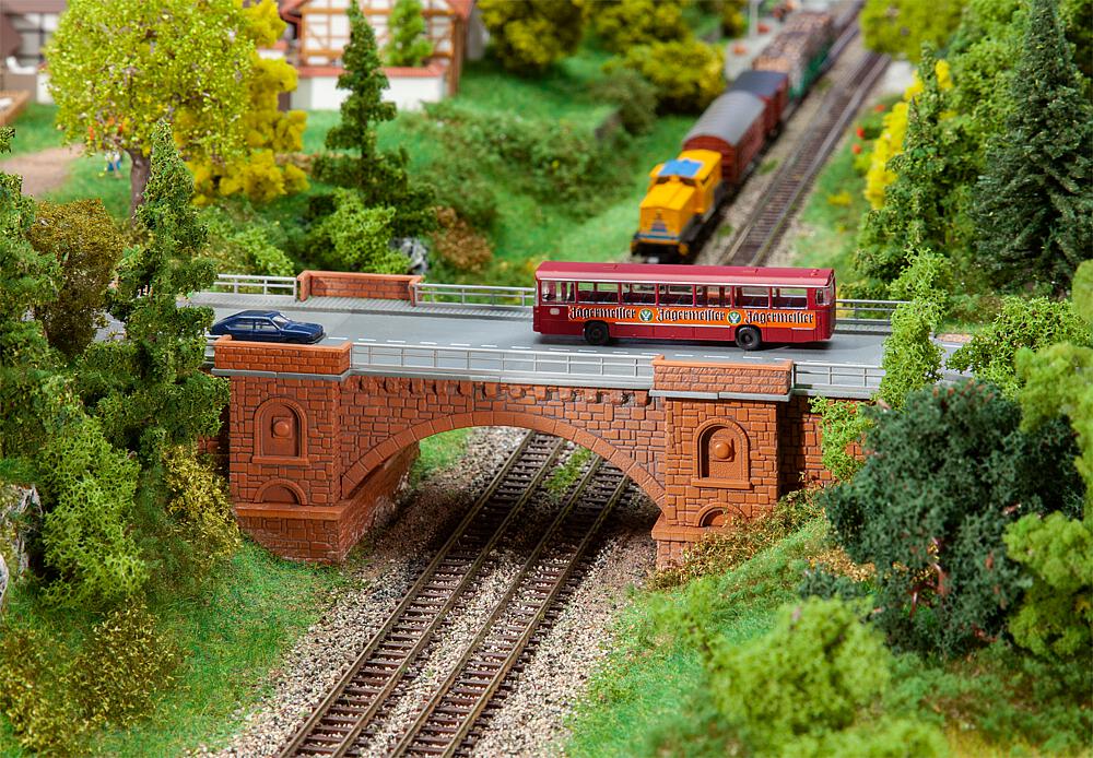 Faller 222572 Spur N Eisenbahn-/Straßenbrücke          22,99