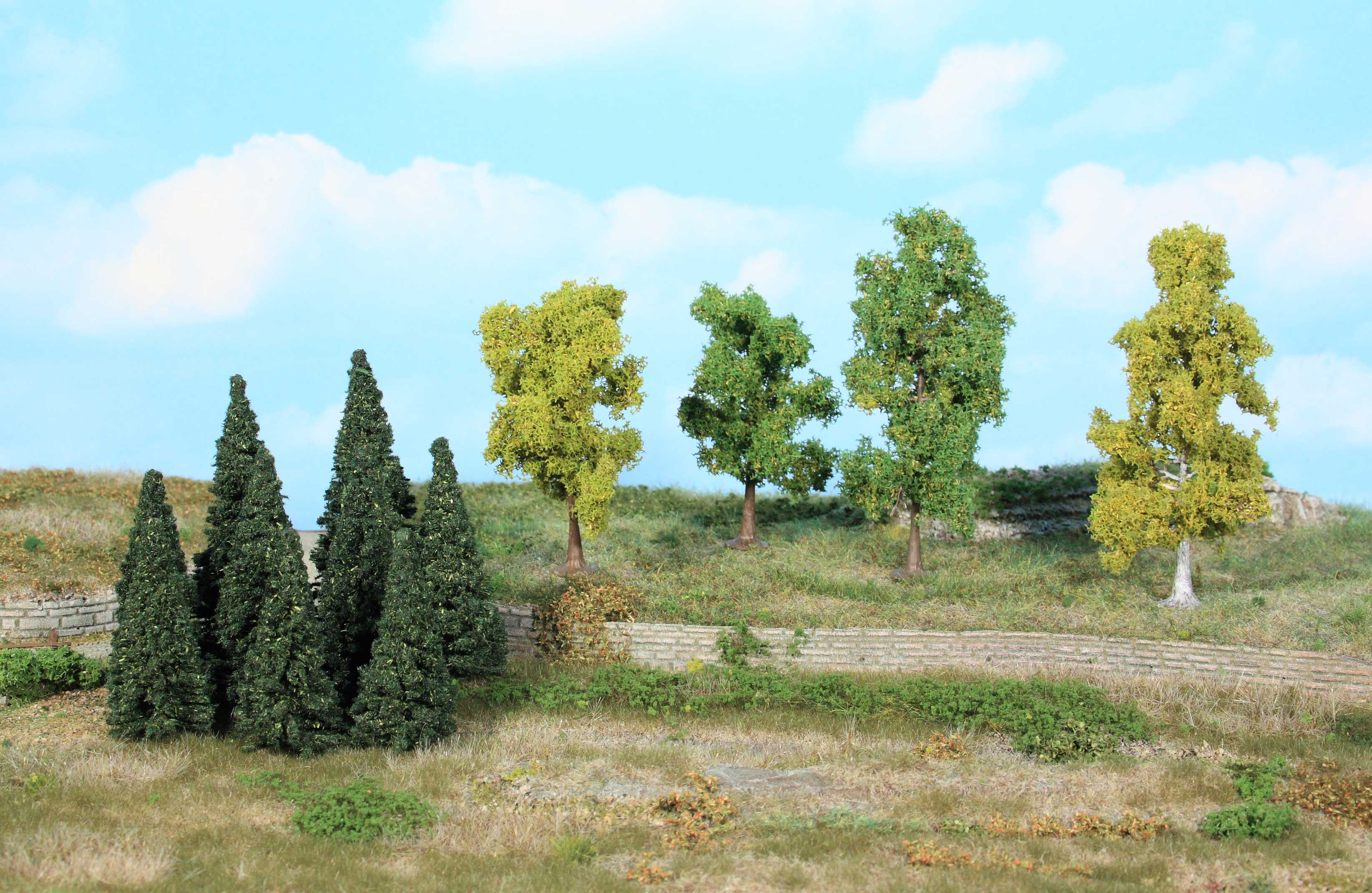 Heki 1963  Miniwald-Set, 30 Bäume und Tannen 5 - 11 38,2