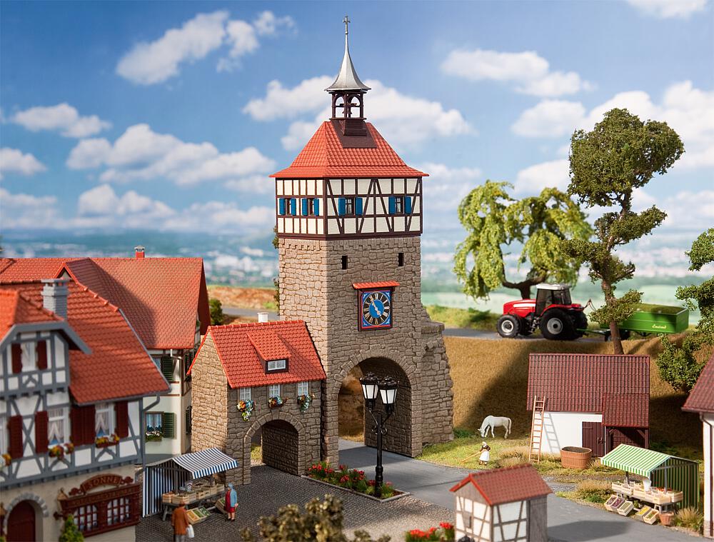 Faller 130406 Spur H0 Stadttor mit Torhaus          52,99