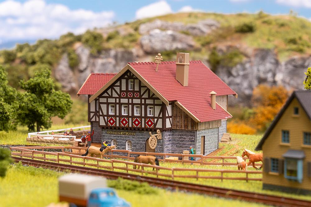 Faller 232138 Spur N Gasthaus Zur Post mit Biergarte34,99