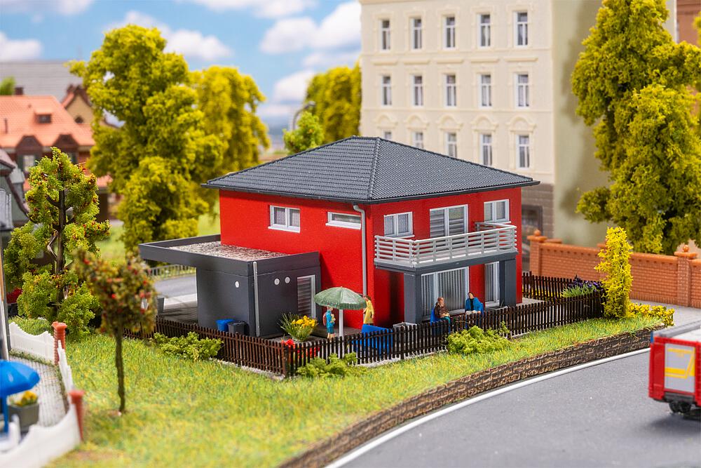 Faller 232153 WeberHaus CityLife, rot He26          49,99