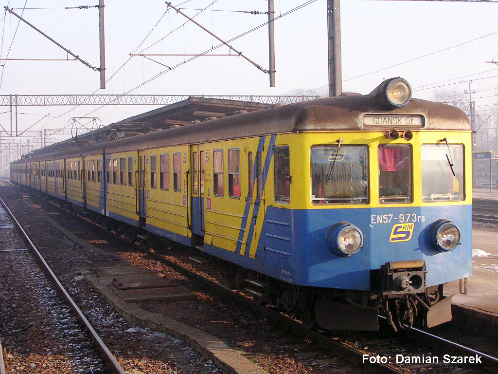 PIKO 51467 Spur H0  Sound-E-Triebzug EN 57 PKP SKM V549