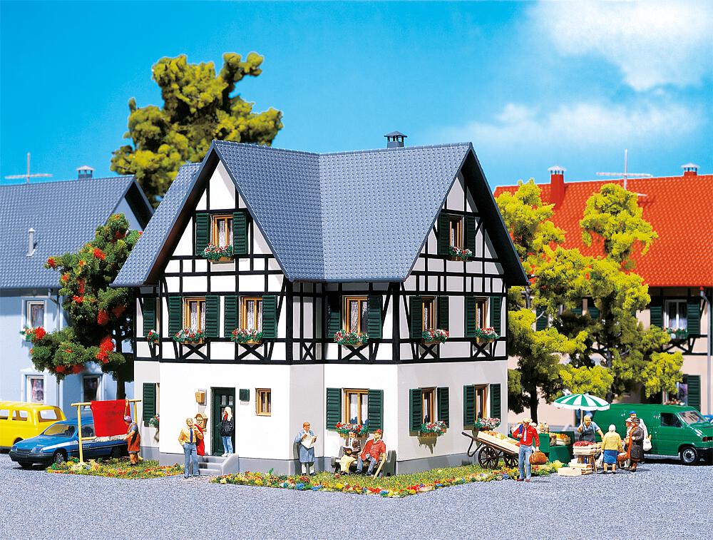 Faller 130259 Spur H0 Zweifamilienhaus mit Fachwerk