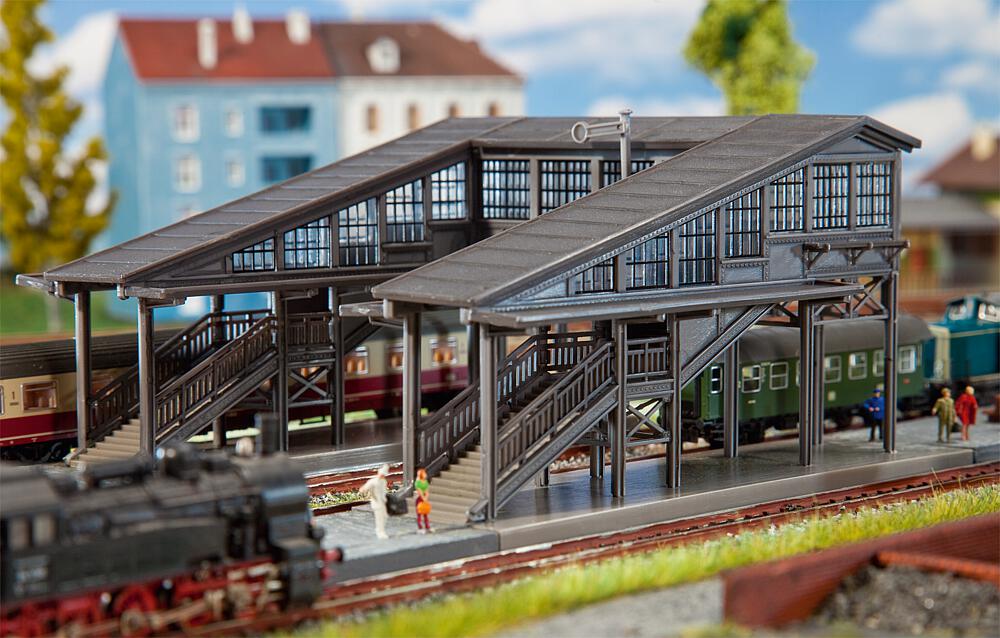 Faller 222153 Spur N Bahnsteigbrücke Radolfzell          25,
