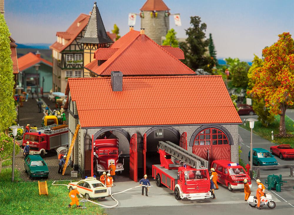 Faller 130162 Spur H0 Feuerwehrgerätehaus          37,99
