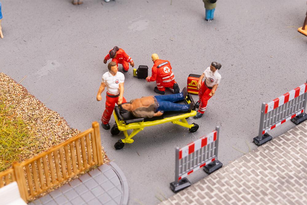 Faller 151722 Spur H0 Rettungssanitäter             24,99