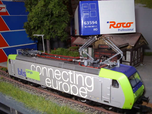 RE 485 001-2 BLS Cargo Mehrsystemlok [45]rr2