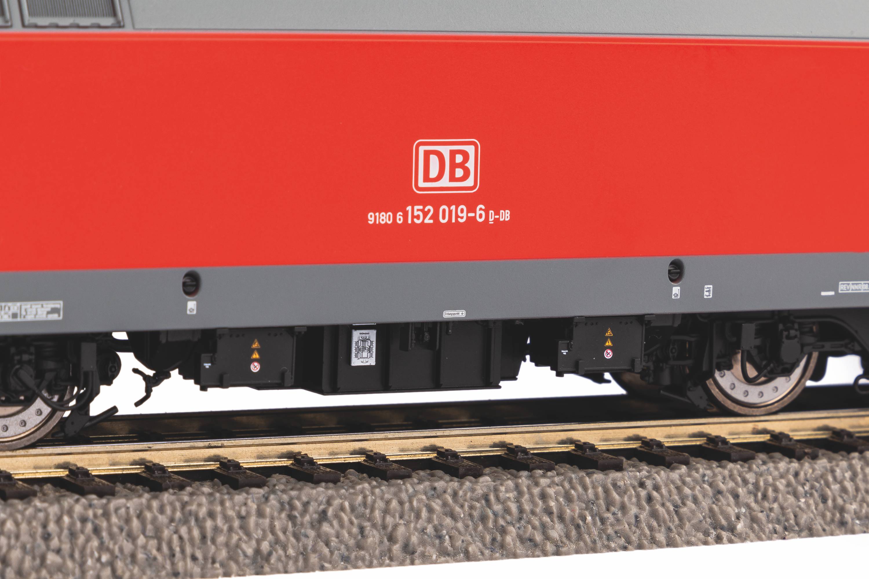 Piko 51122 Spur H0 DC Sound-E-Lok BR 152 DB AG Ep 6   345.00